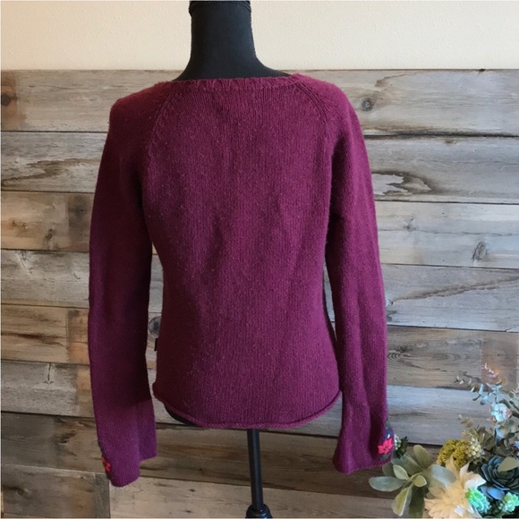 Embroidered A&F Sweater - Picture 3 of 6